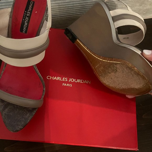 Charles Jourdan Wedge - Picture 2 of 5